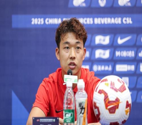 李金羽刚带队冲超,就给球队喊来一名国脚核心,曾帮球队中超夺冠