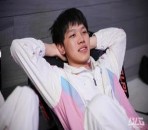 一己之力带崩队友！ON巴德几波致命节奏葬送好局最终战绩0710