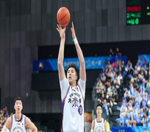 轟21+15又砍27+11！爭議內(nèi)線打成北控第一核心，閔鹿蕾沒看錯人