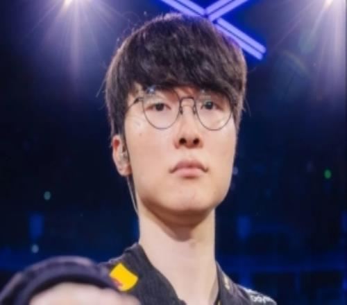 賽事官方分享Faker曆年S賽決賽階段照片：GOAT