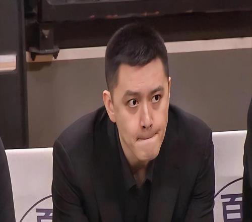 杨鸣面对记者提出的一个问题,沉默数秒后,才回应