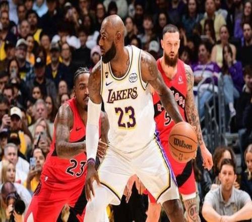 聯(lián)盟歷史首人！詹姆斯生涯常規(guī)賽與季后賽總得分突破51000分