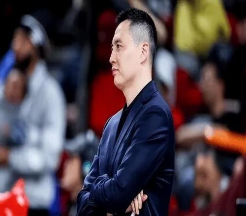 上海五连胜卢伟立大功！攻守调整后力保侵略性，球场应变也变好了