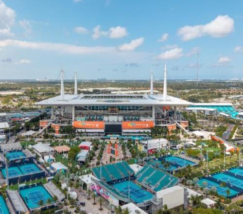 萊赫卡終結大黑馬，菲斯救四賽點三搶七險勝，張帥一毫米極限逆轉