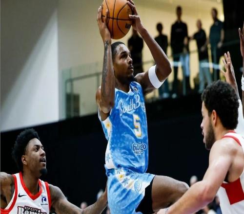 湖人二隊板凳席上還有一名可靠的得分手，他的進攻效率相當不錯