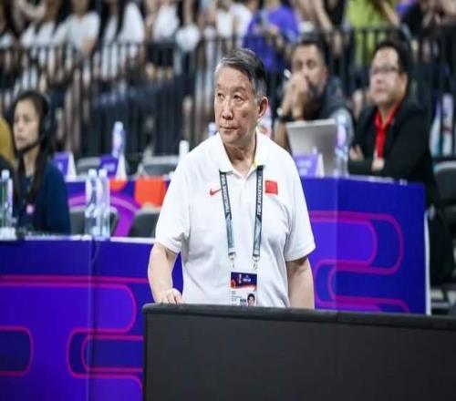 女篮3消息:王思雨获新荣誉,王丽丽解锁2成就,国家队集训增2人