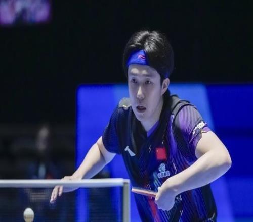 乒乓球亞洲杯男單決賽，王楚欽擊敗張本智和成功衛(wèi)冕冠軍
