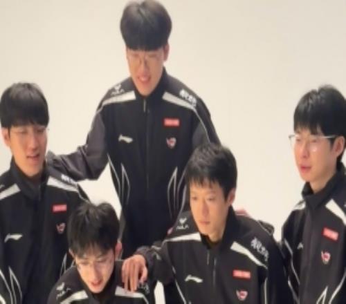 AL分享定妝照花絮：必須思考我們忙內(nèi)此生僅有踩兩個蘋果箱的機會