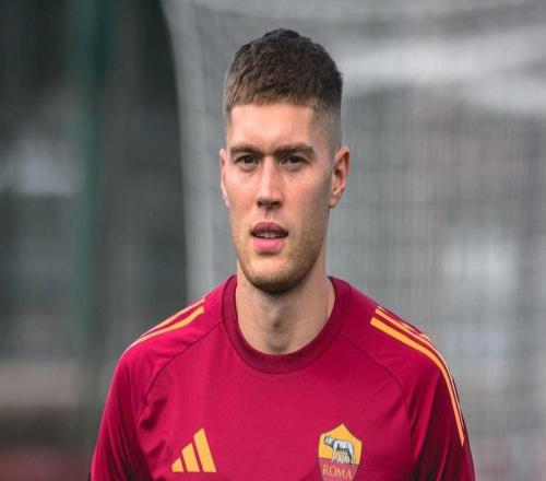 意媒：羅馬將前鋒多夫比克推薦給了尤文、埃弗頓、西漢姆聯(lián)