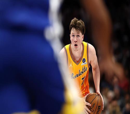 明明成熟度如此驚人，黃蜂側翼新秀為什么得不到更多的球權支持