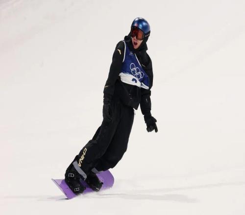 冬奥卫冕第一步！苏翊鸣晋级决赛！