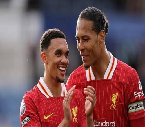 范戴克：阿諾德離開后還沒和他聊過，很高興曾與他并肩作戰