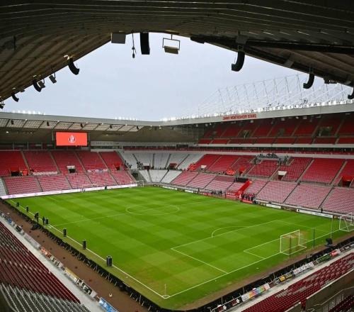 官方：桑德蘭體育總監(jiān)斯皮克曼離任，足球總監(jiān)吉索爾菲接管