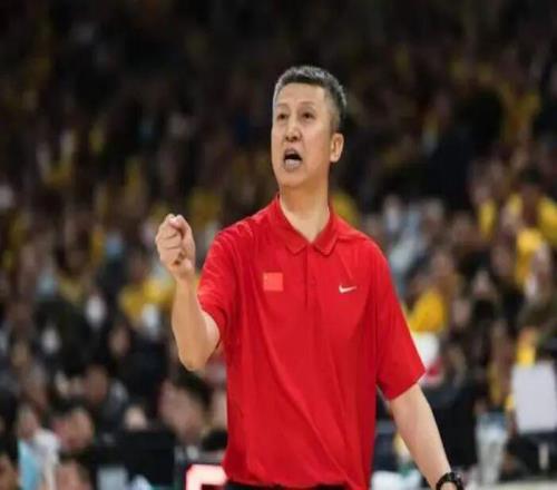 CCTV5直播!男篮26日晚对阵日本,赵睿、胡金秋首发