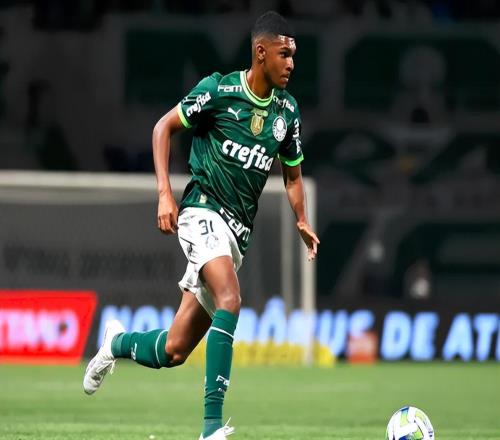 潜在归化!巴西20岁中锋将登陆中超,下家2选1,5年后望进国足