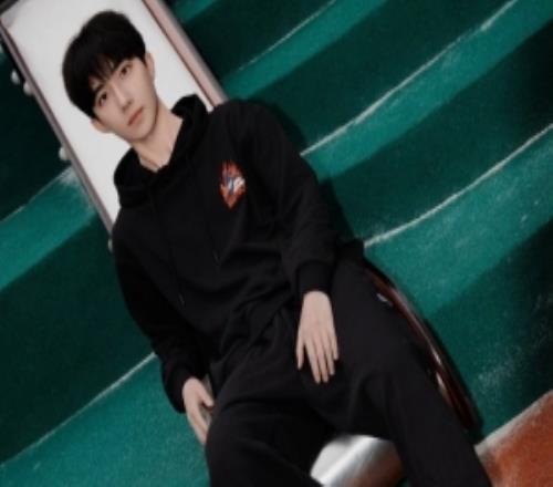 Bin大哥都被偷完了zzr整活動態：有沒有可能，我是曆史第一帥