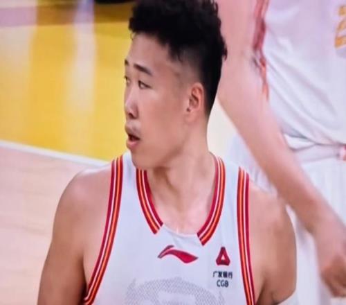 MVP仅得6分!孙铭徽揭示大心脏,广厦男篮1比0抢先