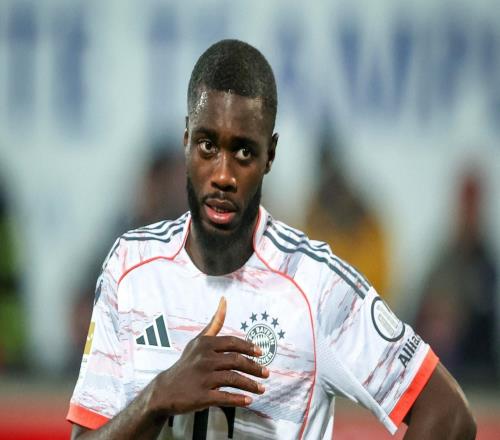 记者:于帕梅卡诺已决定与拜仁续约,他不再是巴黎的引援选择