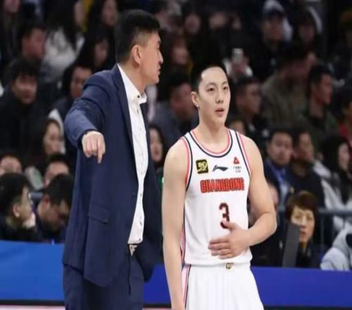 廣東隊(duì)唯一600萬(wàn)頂薪球員，胡明軒場(chǎng)均只有7分，還不如打替補(bǔ)