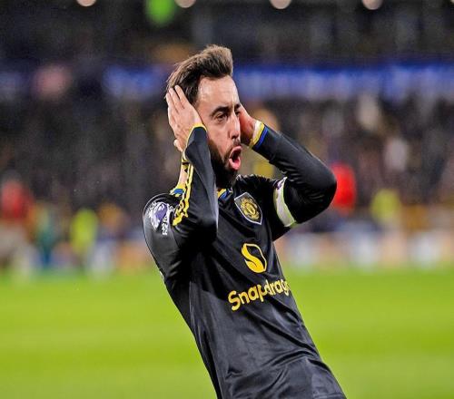 熱聞B費(fèi)一傳兩射造兩大神跡！曼聯(lián)客場41大勝狼隊(duì)升至英超第六