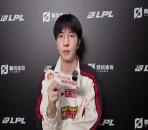 WBGElk：淘汰賽的話希望一直走下去不用回望過(guò)去往前看