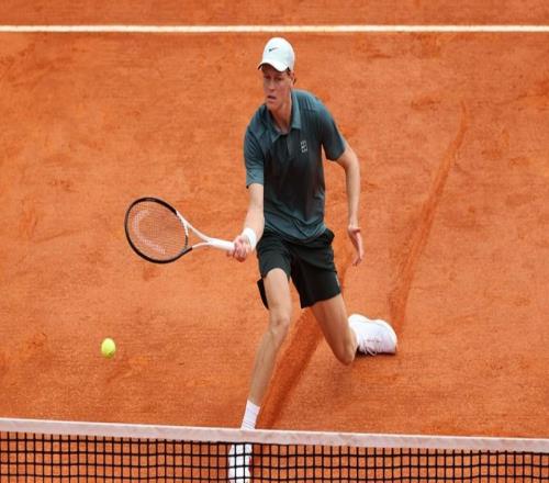 辛納拿下馬哈奇贏盤逆天紀錄仍遭終結，阿卡稱世界第一很快會失去