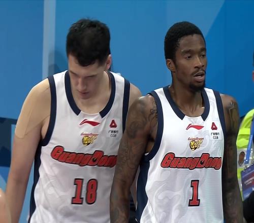 最新消息!吉伦沃特有望回归广东队,朱芳雨将裁掉萨林杰