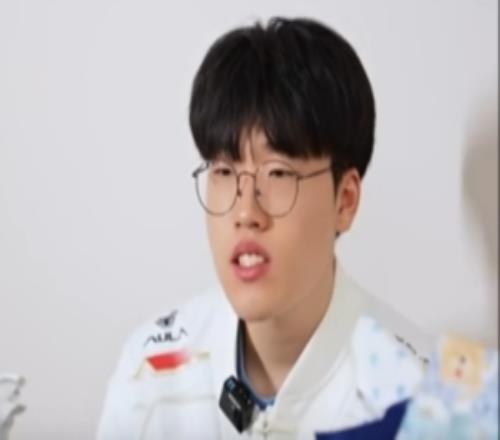 AL分享Kael出道五周年禮物開箱VLOG：謝謝大家精心準備的禮物