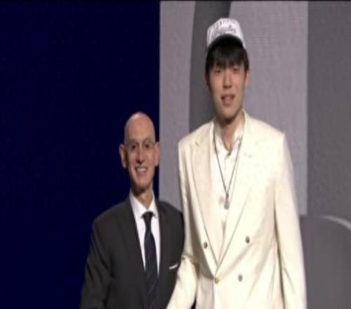 阿夫迪亚41分12助攻开拓者战胜太阳晋级季后赛，首轮对阵马刺