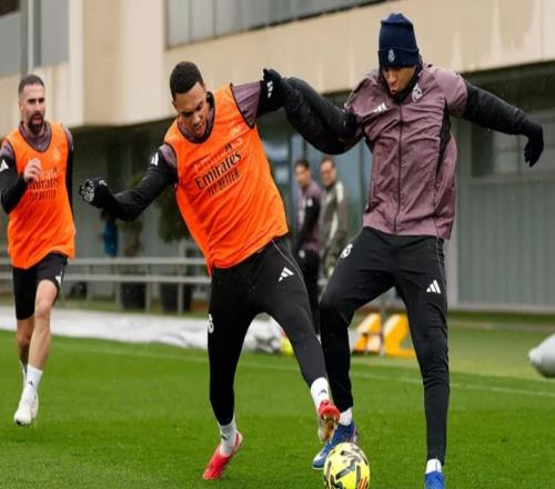 阿斯:皇马一直非常重视阿诺德,阿韦洛亚不喜欢他毫无根据