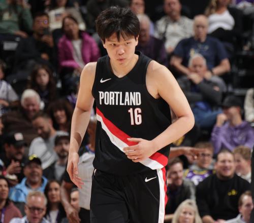 专家:杨瀚森适应NBA的节奏有点缓慢,打快船对他是严峻考验