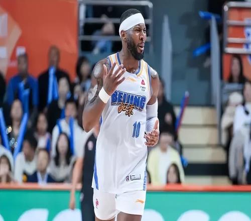 北京3主力引失望!杰曼打不了关键球,周琦赵睿犯错,另3配角纯送