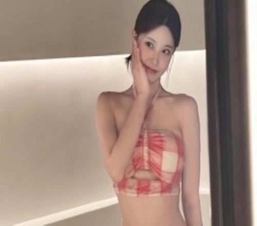 Rookie新女友ins账户已私密粉丝量暴增至5000+