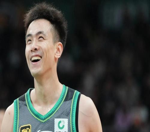 末节4分!四连败!辽宁跌至第15!攻守毫无侵略性,球迷呼喊下课