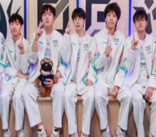 爆料人：JDG、BLG、WBG组人都挺顺利除了BLG主教练未定三队齐整