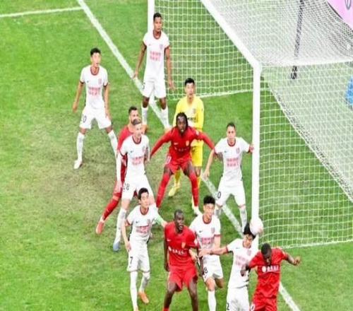 拜合拉木94分鐘絕平！中超上演川渝德比：重慶銅梁龍33成都蓉城