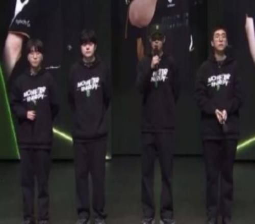 Chovy：今年沒有設(shè)置目標我會嘗試更靈活地生活不再固執(zhí)己見