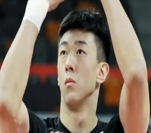 广东3消息!杜锋遭辽篮下马威,徐杰莫兰德友好寒暄,王少杰复出