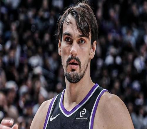 终于有人动了!三队大交易!市场第一声枪响!