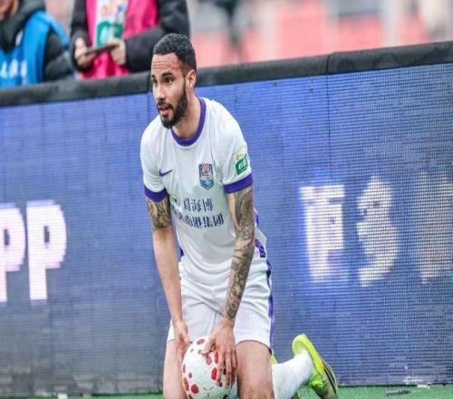 津门虎赛季首球！谢蒂内点球破门，，，破134天球荒，，，全队猖獗庆祝