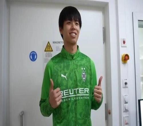 德媒:高井幸大租借加盟门兴6个月,门兴拥有其选择买断权