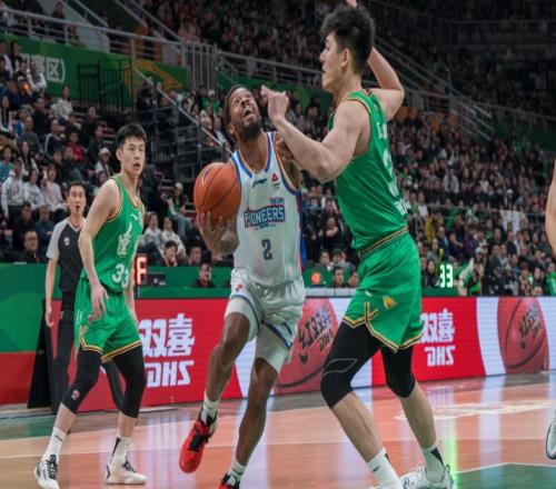 场均不到5分!2米14大个子不敢出手,韩德君接班人上限就是丘天