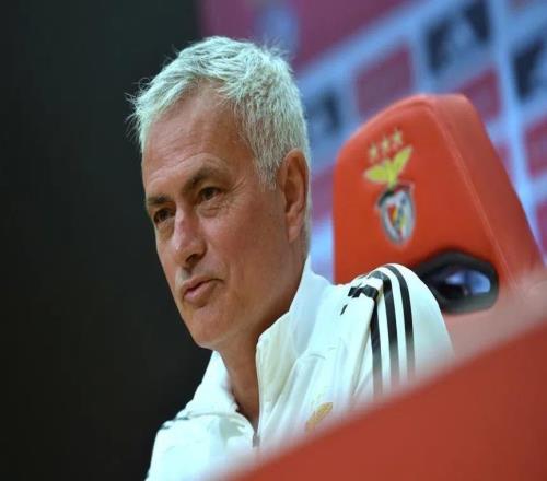 穆帅:那不勒斯伤病多别逗我笑了,我们的伤缺才让我发愁