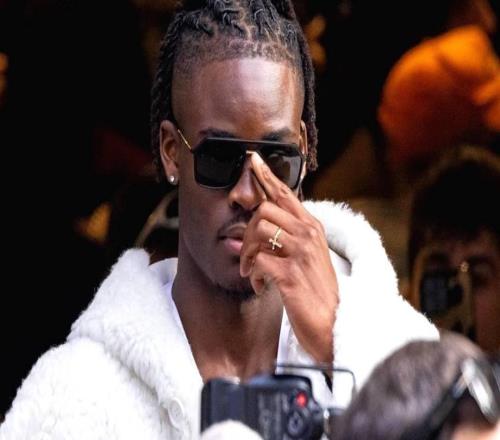 德媒:拜仁在关注国米后卫比塞克,目前还没有展开实质性接触