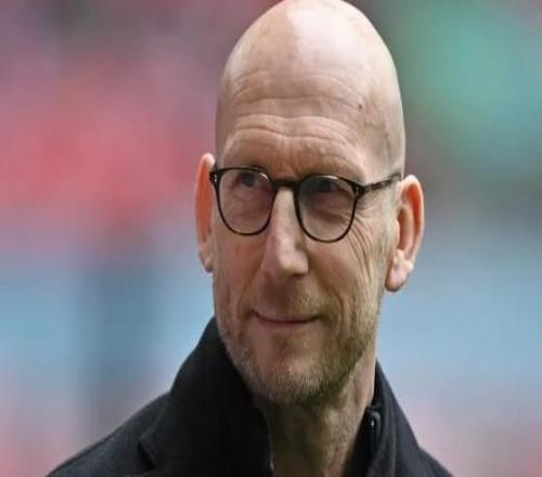 斯塔姆:卡里克相比阿莫林战术不死板我也会选择重用梅努