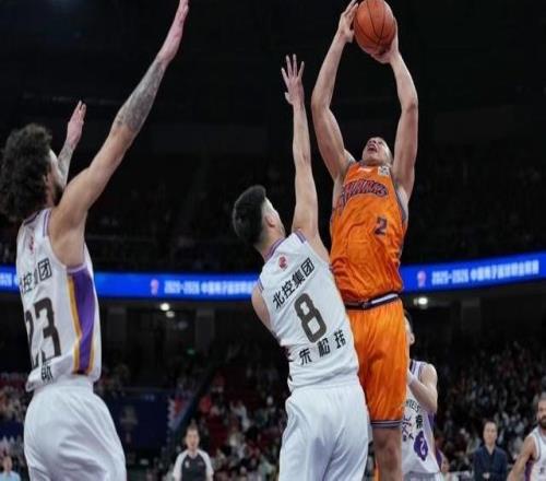 五人得分上雙！上海久事男籃主場戰勝北控隊