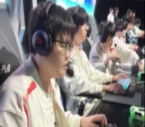 TES發(fā)布賽前視頻：整裝待發(fā)，全力以赴！兄弟們加油拿下！