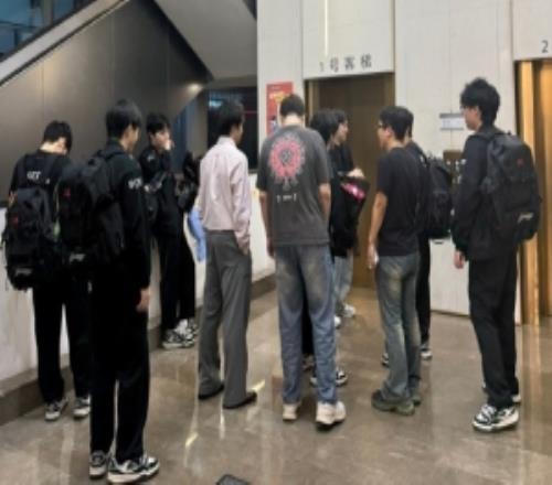 JDG分享選手動態(tài)：這個月，我們把足跡留在了深圳