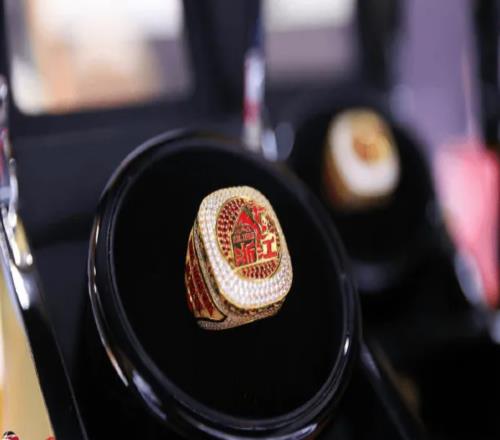 广厦队CBA总冠军戒指曝光!球迷:怎么像是浙江队夺冠一样呢