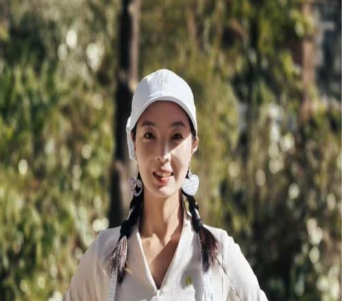 無目的漫游馬拉松的“瓷娃娃”尹亭，時隔13個月再現(xiàn)全馬238，PB幅度35秒